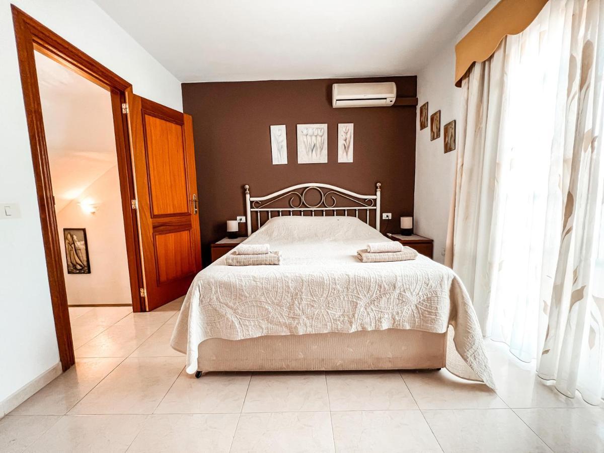Townhouse With Ac In Callao Salvaje, Sonia, Cs148 Экстерьер фото